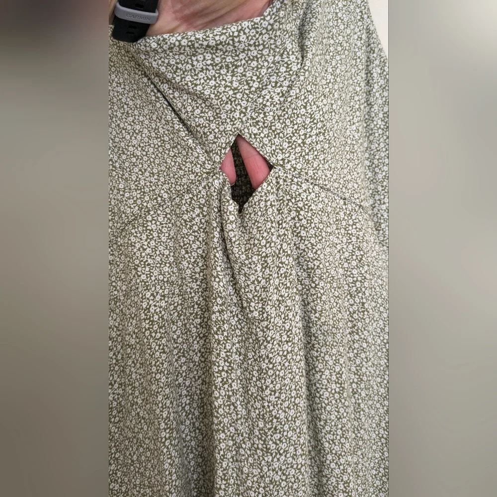 Abercrombie cutout wide leg jumpsuit - Picture 3 of 14